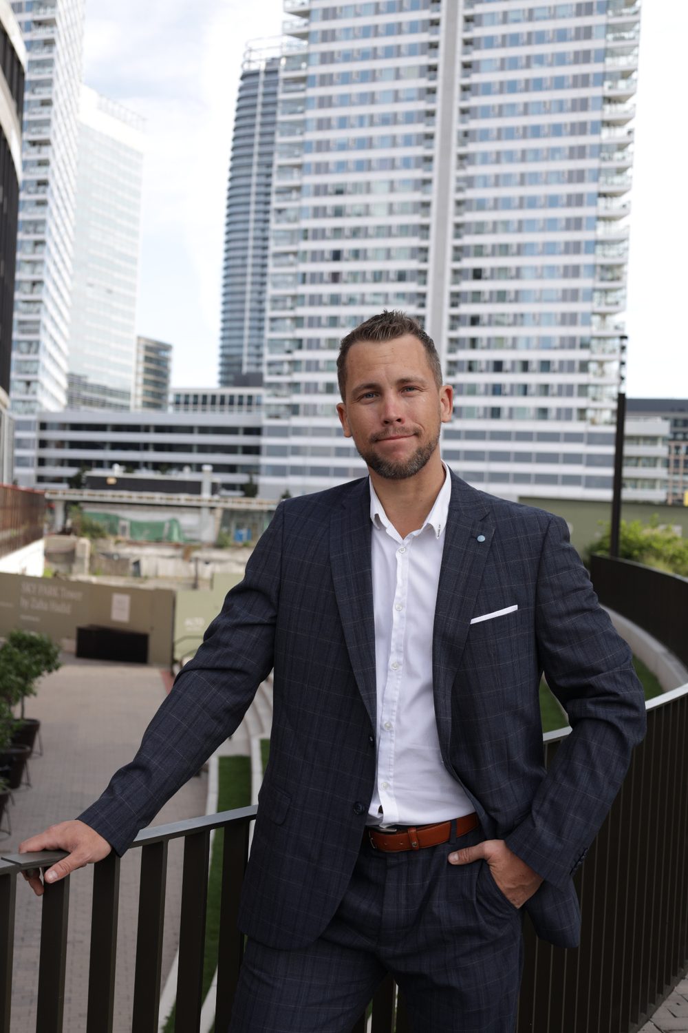Tomas – Founder & CEO of PropCherry, Airbnb Superhost with 10 years of property management experience in Bratislava